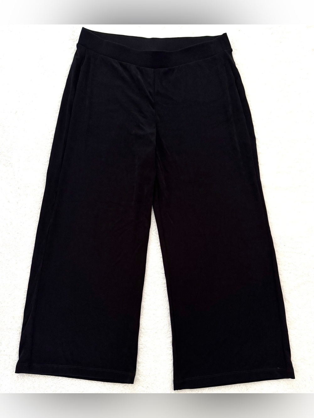 Chico’s Travelers Hutton pants wide leg black pull-on size 2S / US 12-14 short